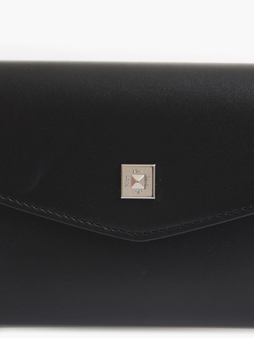 MAX MARA WALLETCHAIN