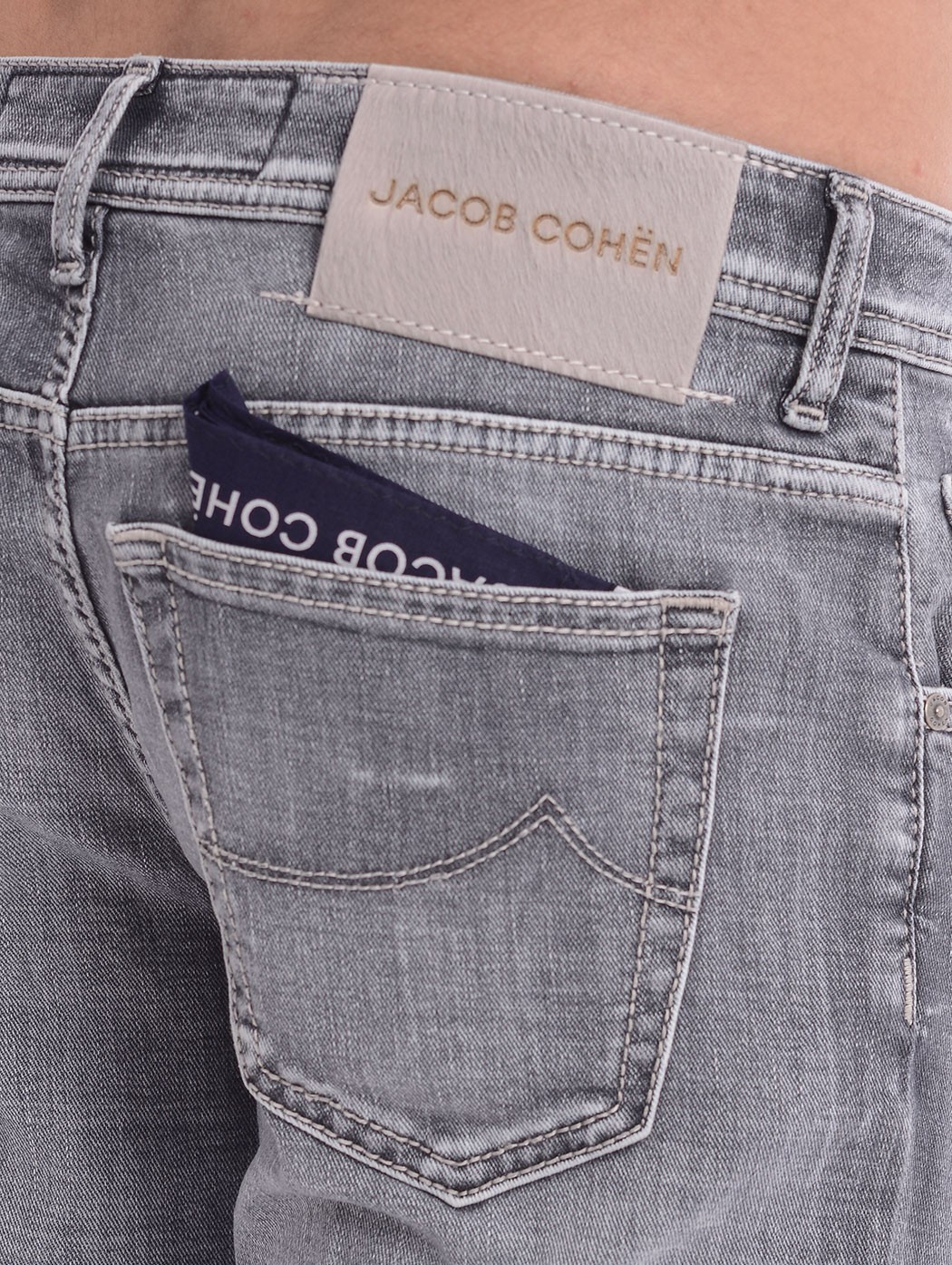 QE015-700D -  - JACOB COHEN
